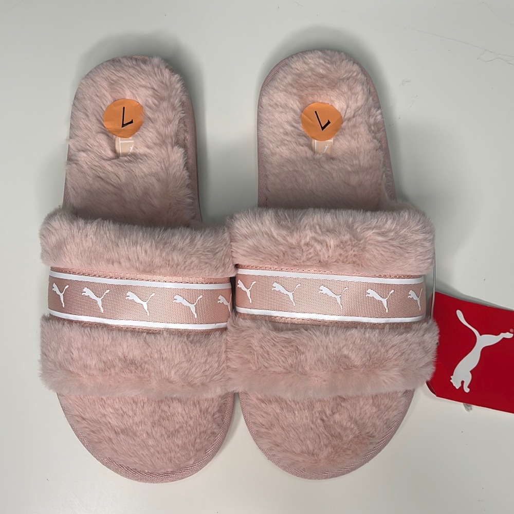 PUMA Women's Fluff Remix Shoes